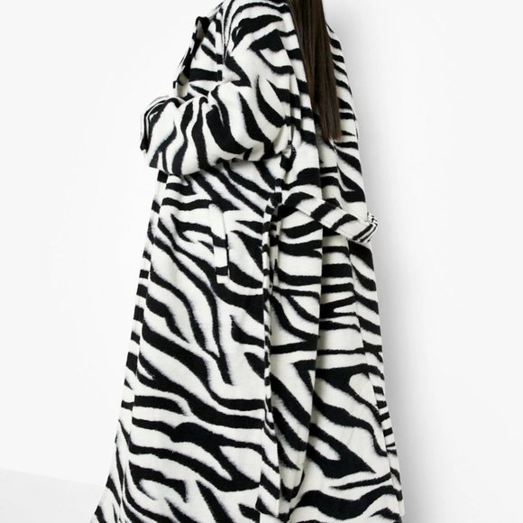 Belted Wool Look Coat - Picture 2 of 2